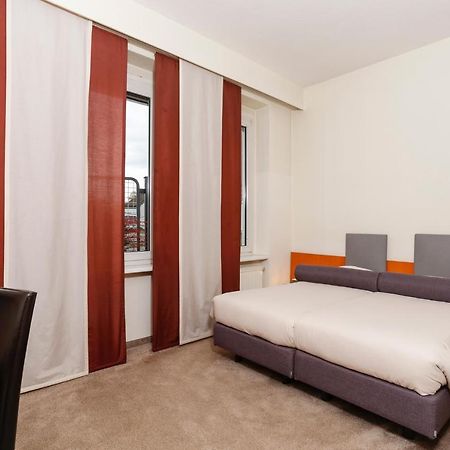 Hotel Am Rhein Весселинг Экстерьер фото