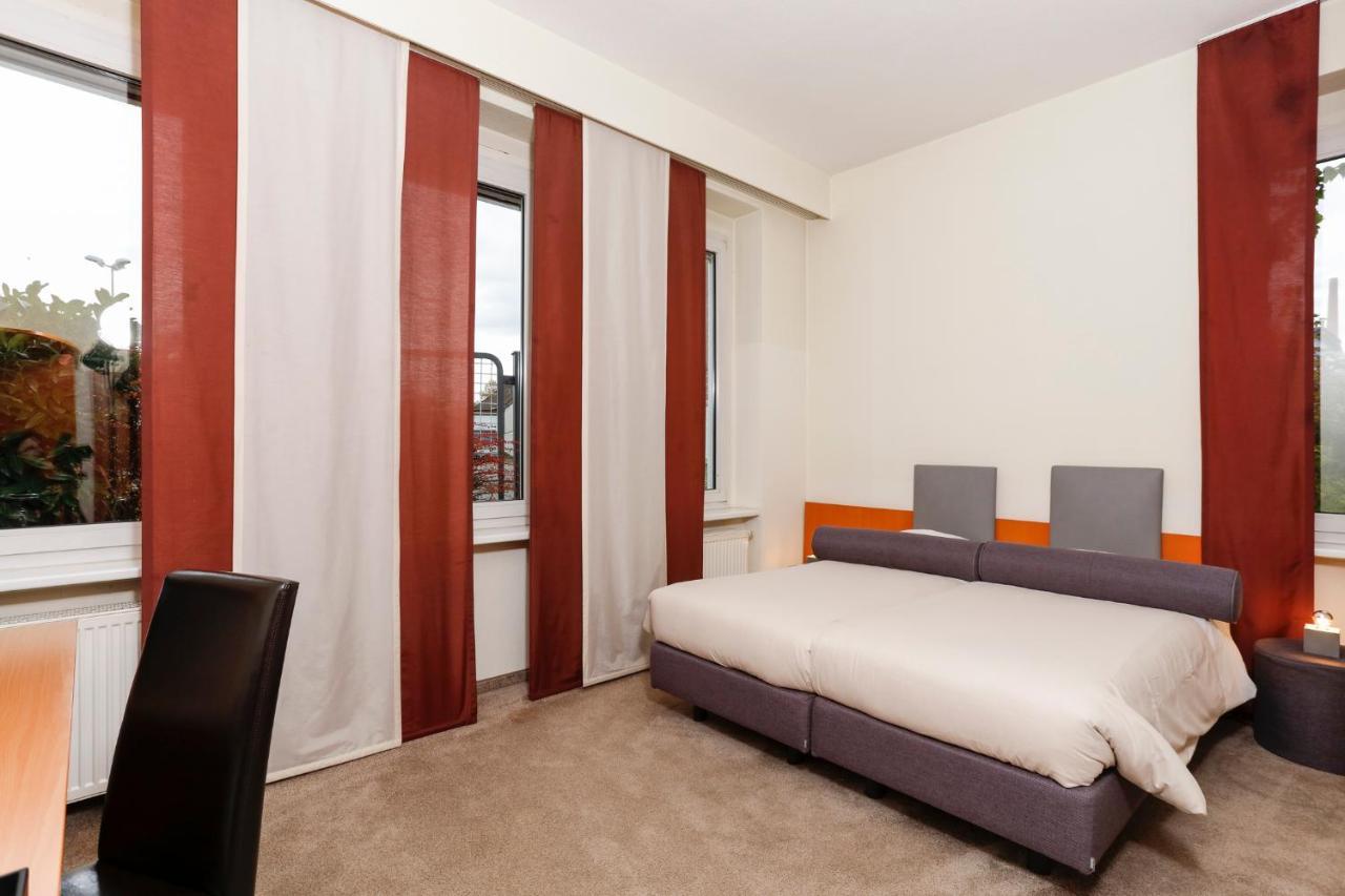 Hotel Am Rhein Весселинг Экстерьер фото
