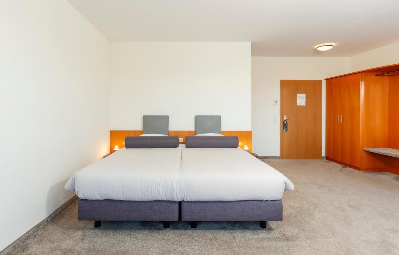 Hotel Am Rhein Весселинг Экстерьер фото