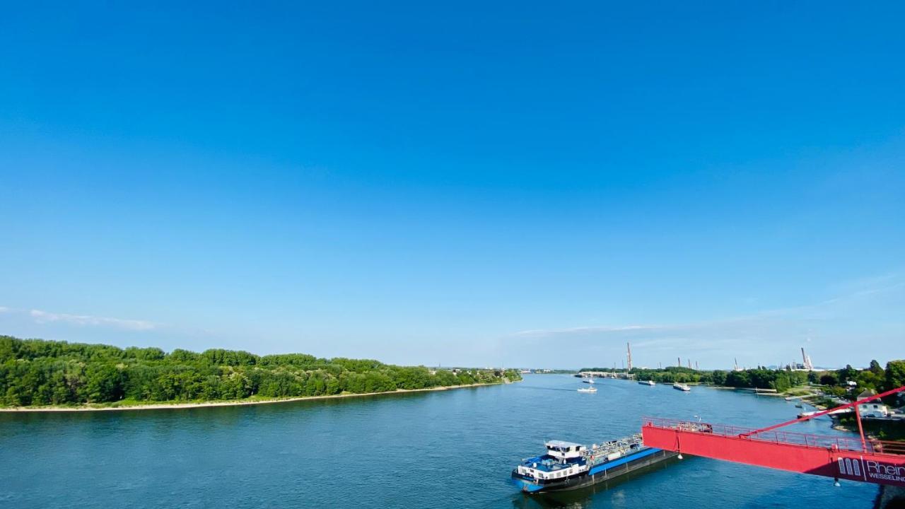 Hotel Am Rhein Весселинг Экстерьер фото