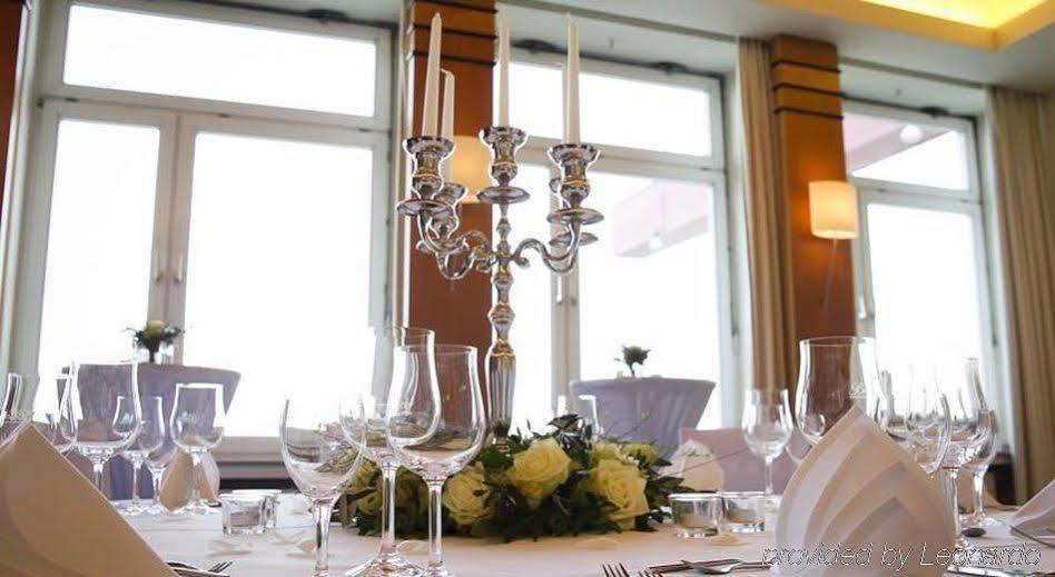 Hotel Am Rhein Весселинг Экстерьер фото