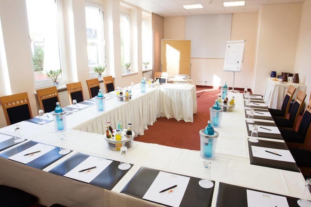 Hotel Am Rhein Весселинг Экстерьер фото